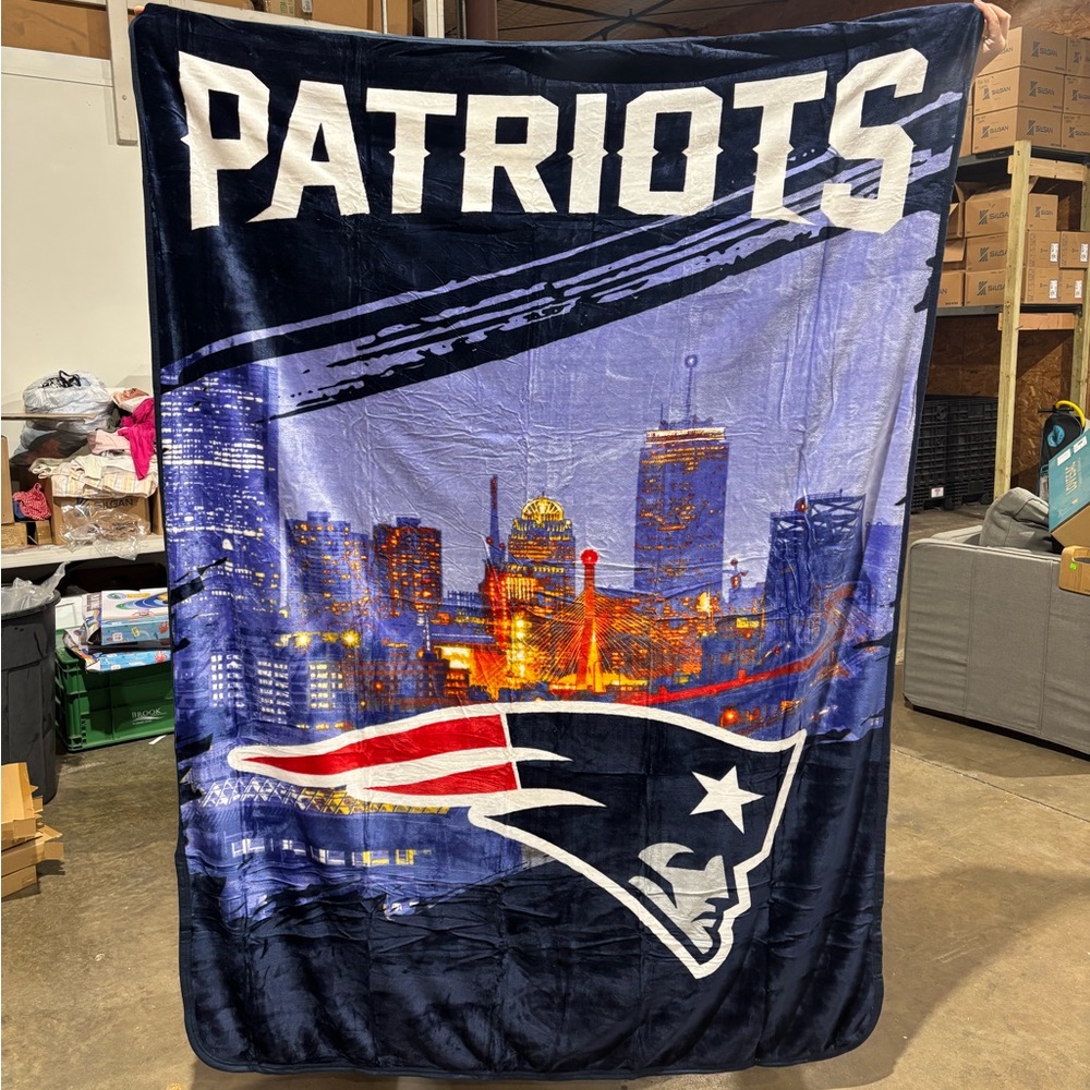 NFL CITY NIGHTS 60X80 THROW New England Patriots